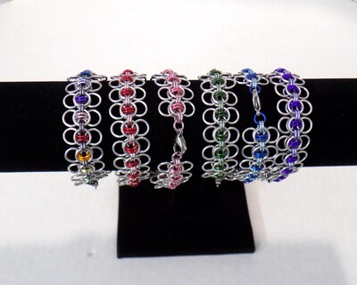 Celtic wings chainmaille bracelet - image3